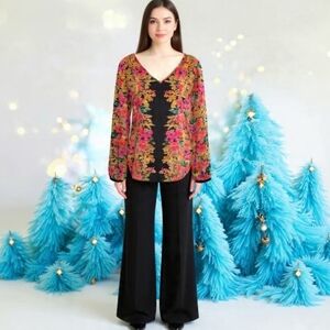 38💙Mexx Metropolitan black floral long sleeve dressy v-neck blouse